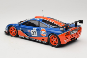 McLaren F1 GTR Gulf #33 R. Bellm / M. Weaver / J-J. Lehto 24 Hours of Le Mans 1996 UT Models 1:18 530161833 Metāls — attēls 7 no 8