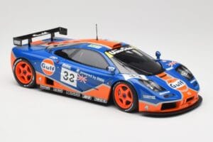 McLaren F1 GTR Gulf Racing #33 S. Bellm / A. Weaver / J. Lehto 24 Hours of Le Mans 1996 Minichamps 1:18 530133633 Metāls — attēls 6 no 8