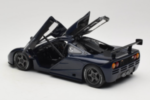 McLaren F1 GTR Le Mans Edition Violets UT Models 1:18 MCLAREN001 Metāls — attēls 5 no 8