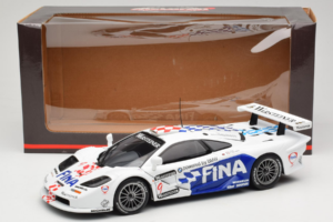 McLaren F1 GTR #9 P. Kox / R. Ravaglia FIA GT Championship 1997 UT Models 1:18 39711 Metāls — attēls 8 no 8