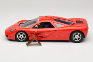 McLaren F1 High Mirror Light Red Guiloy 1:18 67505 Metāls — attēls 4 no 8