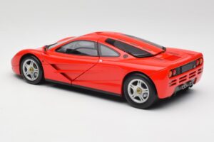 McLaren F1 Magma Sarkans Minichamps 1:18 530133422 Metāls — attēls 7 no 8