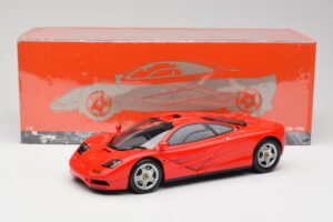 McLaren F1 Magma Sarkans Minichamps 1:18 530133422 Metāls — attēls 8 no 8