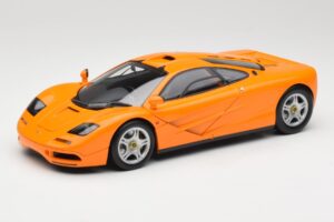 McLaren F1 Oranžs Minichamps 1:18 530133421 Metāls