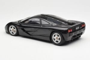 McLaren F1 Road Car Melns AUTOart 1:18 76002 Metāls — attēls 7 no 8
