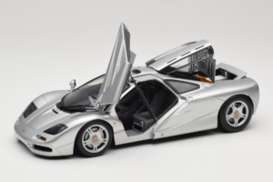 McLaren F1 Sudrabs UT Models 1:18 530133180-R1 Metāls — attēls 2 no 8