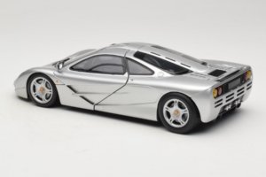 McLaren F1 Sudrabs UT Models 1:18 530133180-R1 Metāls — attēls 7 no 8