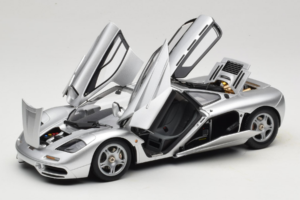 McLaren F1 Sudrabs LCD 1:18 LCD18014-SI Metāls — attēls 2 no 8