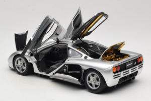 McLaren F1 Sudrabs LCD 1:18 LCD18014-SI Metāls — attēls 5 no 8