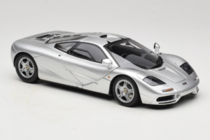 McLaren F1 Sudrabs LCD 1:18 LCD18014-SI Metāls — attēls 6 no 8