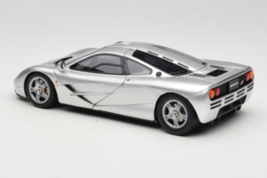 McLaren F1 Sudrabs LCD 1:18 LCD18014-SI Metāls — attēls 7 no 8
