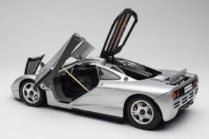McLaren F1 Sudrabs Minichamps 1:12 530133129 Metāls — attēls 5 no 8