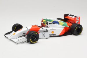 McLaren MP4/8 Ford #8 A. Senna Winner European GP Donington 1993 Minichamps 1:18 540931848 Metāls