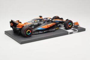 McLaren MCL60 #81 O. Piastri F1 2023 Minichamps 1:18 537231881 Metāls — attēls 3 no 6