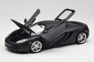 McLaren MP4-12C Matt Satellite Pelēks Minichamps 1:18 110133024 Metāls — attēls 2 no 8
