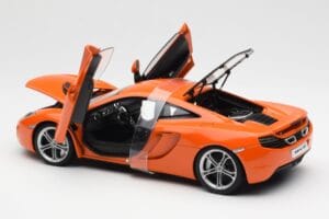 McLaren MP4-12C Oranžs AUTOart 1:18 76006 Metāls — attēls 5 no 8