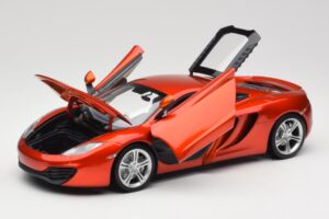 McLaren MP4-12C Orange Metallic Minichamps 1:18 110133020 Metāls — attēls 2 no 8