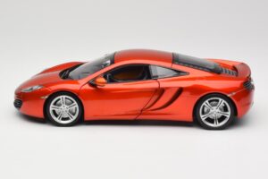 McLaren MP4-12C Orange Metallic Minichamps 1:18 110133020 Metāls — attēls 4 no 8