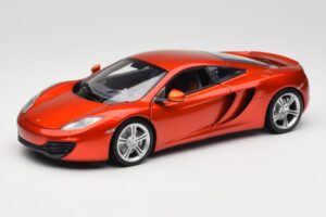 McLaren MP4-12C Orange Metallic Minichamps 1:18 110133020 Metāls