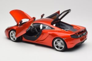McLaren MP4-12C Orange Metallic Minichamps 1:18 110133020 Metāls — attēls 5 no 8