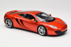 McLaren MP4-12C Orange Metallic Minichamps 1:18 110133020 Metāls — attēls 6 no 8