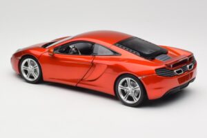 McLaren MP4-12C Orange Metallic Minichamps 1:18 110133020 Metāls — attēls 7 no 8