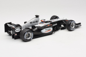 McLaren MP4-19 Mercedes J.P. Montoya Test Car 2005 Minichamps 1:18 533051880 Metāls — attēls 2 no 7