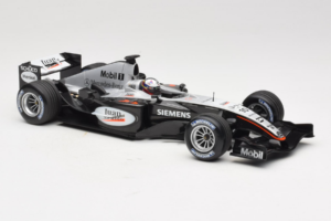 McLaren MP4-19 Mercedes J.P. Montoya Test Car 2005 Minichamps 1:18 533051880 Metāls — attēls 4 no 7