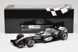 McLaren MP4-19 Mercedes J.P. Montoya Test Car 2005 Minichamps 1:18 533051880 Metāls — attēls 6 no 7