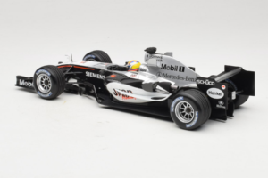 McLaren MP4-20 Mercedes #10 J.P. Montoya F1 2005 Minichamps 1:18 B66962338 Metāls — attēls 5 no 6