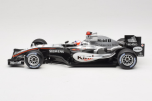 McLaren MP4-20 Mercedes #9 K. Raikkonen F1 2005 Minichamps 1:18 B66962337 Metāls — attēls 3 no 6