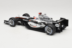McLaren MP4-20 Mercedes #9 K. Raikkonen F1 2005 Minichamps 1:18 B66962337 Metāls — attēls 5 no 6