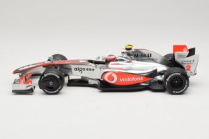 McLaren MP4-24 Mercedes #2 H. Kovalainen F1 2009 Dealer Edition Minichamps 1:18 B66960041 Metāls — attēls 3 no 7