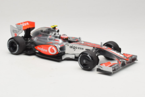 McLaren MP4-24 Mercedes #2 H. Kovalainen F1 2009 Dealer Edition Minichamps 1:18 B66960041 Metāls — attēls 4 no 7