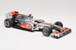 McLaren MP4-25 Mercedes #1 J. Button Vodafone McLaren Showcar F1 2010 Minichamps 1:18 530101801 Metāls — attēls 4 no 7