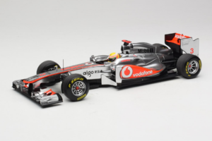 McLaren MP4-26 Mercedes #3 L. Hamilton Vodafone McLaren F1 2011 Minichamps 1:18 530111803 Metāls