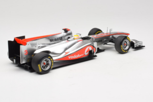 McLaren MP4-26 Mercedes #3 L. Hamilton Vodafone McLaren Showcar F1 2011 Minichamps 1:18 530111873 Metāls — attēls 2 no 7