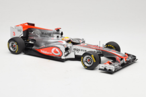 McLaren MP4-26 Mercedes #3 L. Hamilton Vodafone McLaren Showcar F1 2011 Minichamps 1:18 530111873 Metāls — attēls 4 no 7