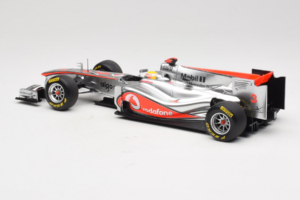 McLaren MP4-26 Mercedes #3 L. Hamilton Vodafone McLaren Showcar F1 2011 Minichamps 1:18 530111873 Metāls — attēls 5 no 7