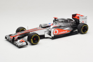 McLaren MP4-27 Mercedes #3 J. Button Vodafone McLaren Showcar F1 2012 Minichamps 1:18 530121873 Metāls