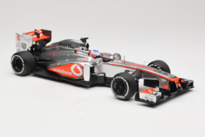 McLaren MP4-28 Mercedes #5 J. Button Vodafone McLaren F1 2013 Minichamps 1:18 530131805 Metāls — attēls 4 no 7