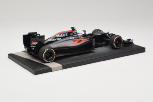 McLaren MP4-31 Honda #22 J. Button McLaren Honda F1 Team Chinese Grand Prix 2016 Minichamps 1:18 537161822 Metāls — attēls 3 no 7
