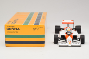 McLaren MP4/4 Honda #12 A. Senna Marlboro McLaren F1 World Champion 1988 Minichamps 1:18 540881812 Metāls — attēls 6 no 7