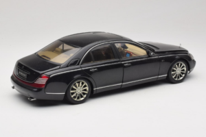 Maybach 57S Melns AUTOart 1:18 76156 Metāls — attēls 3 no 7