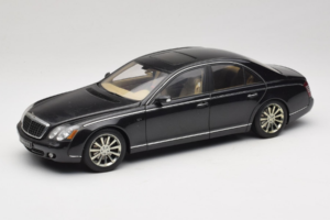 Maybach 57S Melns AUTOart 1:18 76156 Metāls