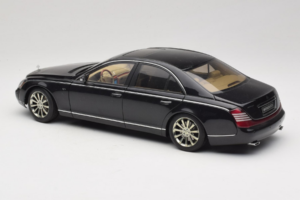 Maybach 57S Melns AUTOart 1:18 76156 Metāls — attēls 6 no 7