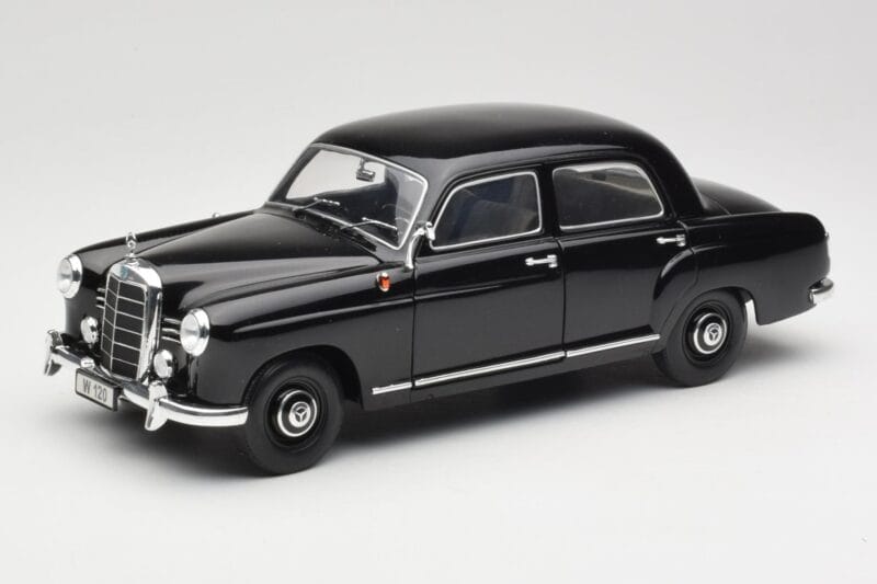 Mercedes 180 W120 Ponton Melns Revell 1:18 08973 Metāls