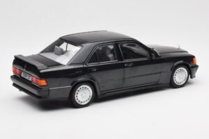 Mercedes 190E 2.3-16 W201 Melns Dīlera Izdevums Norev 1:18 B66040663 Metāls — attēls 3 no 8
