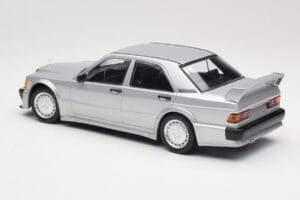 Mercedes 190E 2.5-16 EVO 1 W201 Sudrabs Minichamps 1:18 155036001 Metāls — attēls 5 no 6