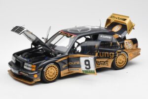 Mercedes 190E 2.5-16 Evo II #9 K. Ludwig Macau GP 3rd Place 1991 AUTOart 1:18 89135 Metāls — attēls 2 no 8